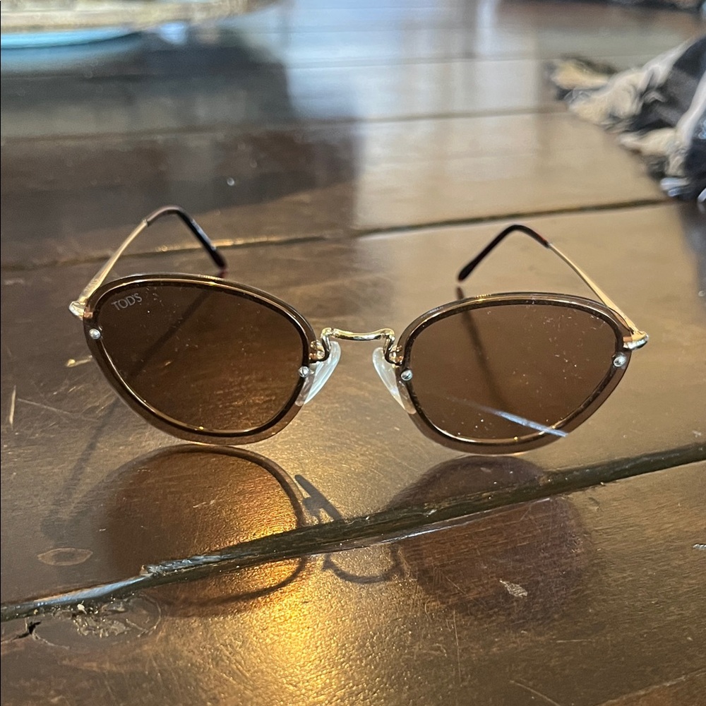 TOD’S Pilot/Aviators Totouiseshell finish Gold Eyewear made in Italy